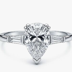 NWT-Solitaire 1.8ct Pear CZ Ring in Sterling Silver